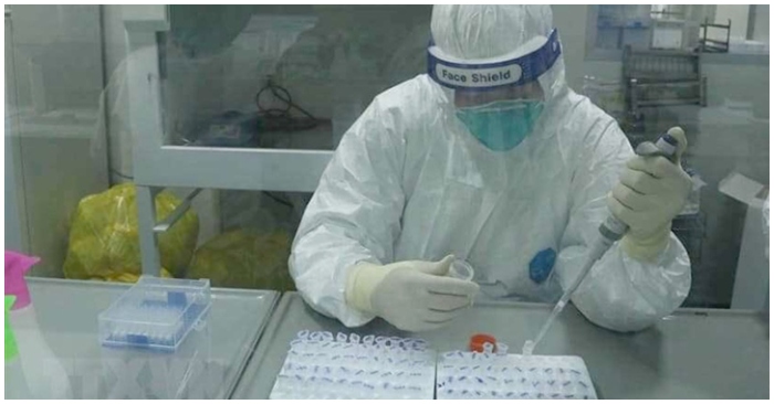 Việt Nam sáng 26/10: Sài Gòn đề nghị chích vaccine Pfizer cho trẻ 12-17 tuổi, giá xăng dự báo tăng mạnh nhất trong 5 năm, nhiều cửa hàng kẹt cứng người mua