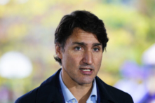 Thủ tướng Trudeau công bố tiêu chuẩn liên bang mới cho giấy thông hành vaccine, đạt thỏa thuận vaccine Pfizer cho trẻ em