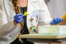 CDC: Số ca nhiễm, tử vong ở những người đã chích ngừa tăng trong những tháng gần đây