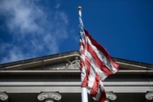 Cựu giáo sư Đại học Chiến tranh Không quân nhận tội che giấu mối liên hệ với quan chức Trung Quốc