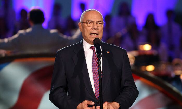 Cựu Ngoại trưởng Mỹ Colin Powell qua đời do biến chứng COVID-19