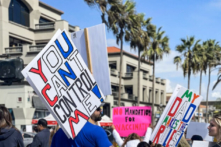 California: Hàng ngàn bậc cha mẹ phản đối lệnh chích ngừa bắt buộc của Thống đốc Newsom đối với học sinh