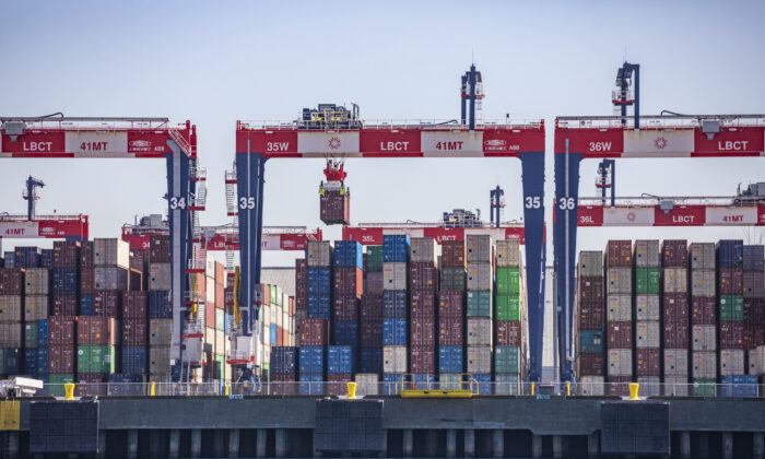 Các công ty vận chuyển lo sợ thất bại ‘thảm khốc’ của chuỗi cung ứng vì phí cảng mới ở California
