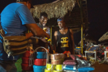 Hàng nghìn người Haiti rời Colombia đến Hoa Kỳ