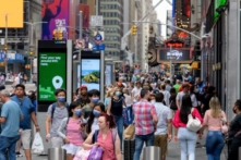 Văn hóa ‘thảng bình’ của Trung Quốc đã đến Hoa Kỳ: Tôi từ chối làm việc