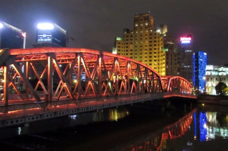 Những cây cầu kể câu chuyện về con người