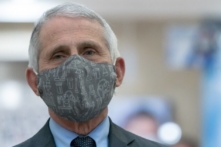 Ông Fauci phản bác sau khi tài liệu mới về nghiên cứu virus do Hoa Kỳ tài trợ ở Trung Quốc thúc đẩy chỉ trích