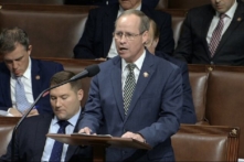 Dân biểu Murphy: Nhận xét của cố vấn FDA về vaccine COVID-19 cho trẻ em là ‘phát ngôn nguy hiểm nhất mà tôi từng nghe trong y khoa’