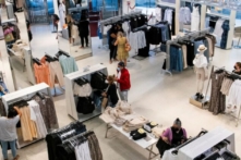 Doanh số tháng chín của H&M bị ảnh hưởng do nguồn cung bị trì hoãn sau khi lợi nhuận vượt mức trước đại dịch