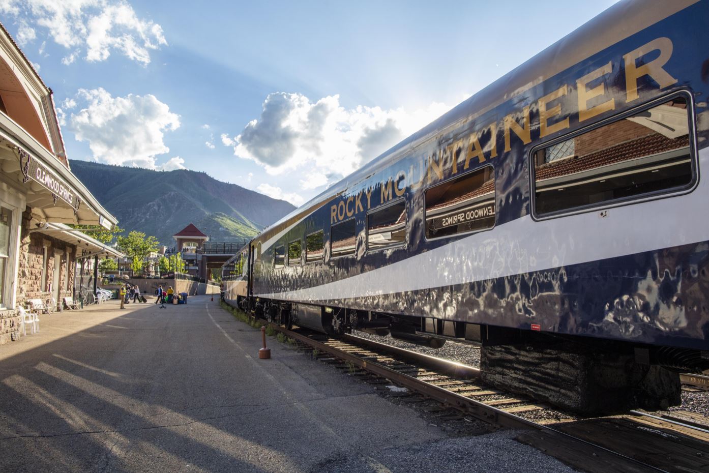 Tàu Rocky Mountaineer