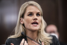 Quốc hội yêu cầu hành động nhắm vào Facebook sau khi nghe lời chứng của người tố cáo