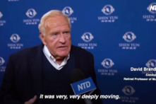 Một nhạc trưởng xúc động sâu sắc khi thưởng thức Shen Yun