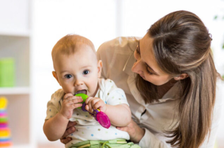 Những hiểu lầm thường gặp về việc mọc răng sữa của em bé 