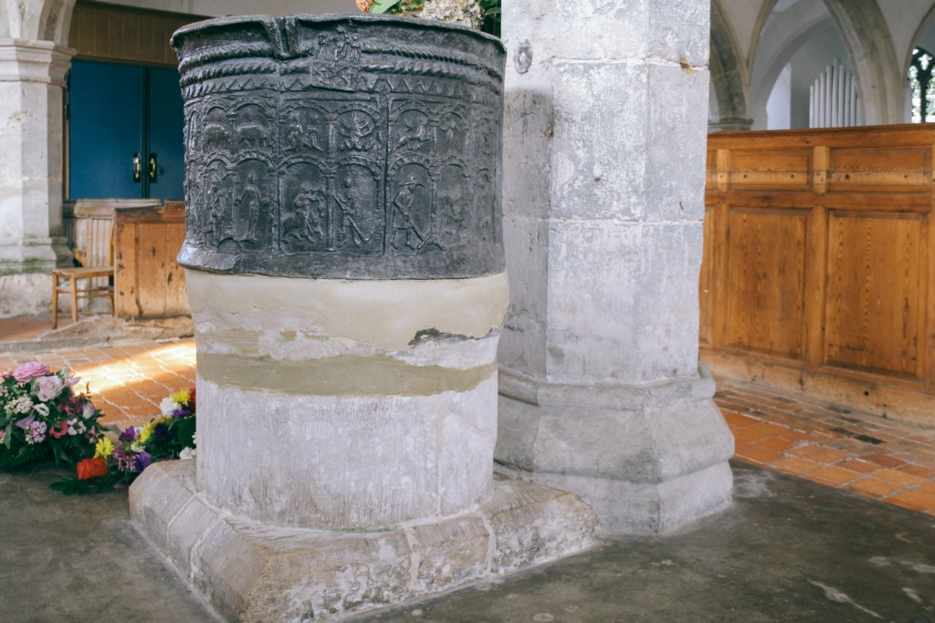 nhà thờ cổ kính