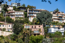 Nhà ở Quận Cam trong tình trạng thiếu hụt ngay cả khi nguồn tài chính sẽ tăng