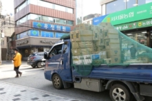 Nam Hàn hoảng loạn khi Trung Quốc thắt chặt nguồn cung urea cho xe hơi