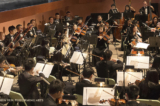 Shen Yun kết hợp âm nhạc cổ điển Trung Hoa vào dàn nhạc giao hưởng Tây phương như thế nào? 
