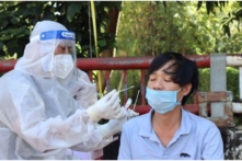 Việt Nam ngày 16/11: Hơn 10,000 ca nhiễm mới, Hà Nội cách ly tại nhà người về từ các tỉnh phía Nam, Sài Gòn cho phép xe ôm công nghệ hoạt động lại