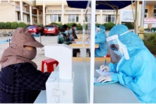 Việt Nam ngày 19/11: Hơn 9,600 ca nhiễm mới, ‘vùng đỏ’ duy nhất ở Hà Nội đã qua đỉnh dịch, giá xăng sắp giảm mạnh?