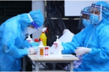 Việt Nam ngày 24/11: Hơn 11,800 ca nhiễm mới, gần 26,000 bệnh nhân khỏi bệnh, 2 công nhân ở Thanh Hóa tử vong sau chích vaccine Trung Quốc