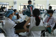 Việt Nam ngày 29/11: Gần 13,800 ca nhiễm, Hà Nội lập kỷ lục mới về số ca nhiễm trong ngày, Bắc Giang thông tin nguyên nhân nam sinh tử vong sau chích vaccine COVID-19