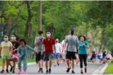 Việt Nam tối 30/11: Gần 14,000 ca nhiễm, một phụ nữ ở Đắk Lắk tử vong sau khi chích liều 2 vaccine Trung Quốc