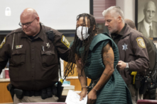 Nghi phạm cán xe ở Wisconsin bị buộc tội với 5 tội danh sát nhân, mức nộp bảo lãnh 5 triệu USD