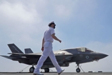 Phản lực cơ F-35 của Anh Quốc lao xuống Địa Trung Hải