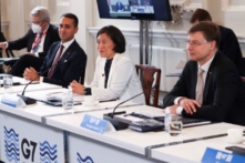 Đại diện thương mại Hoa Kỳ hối thúc các luật mới nhắm đến hoạt động đầu tư sản xuất thép của Trung Quốc ở ngoại quốc