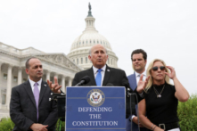 Đối xử tàn bạo với các tù nhân ngày 06/01 là một mối đe dọa đối với nền dân chủ của chúng ta