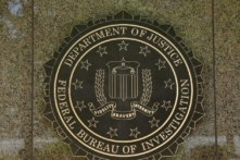 Tin tặc thâm nhập hệ thống email của FBI, gửi thư rác đến ít nhất 100,000 người