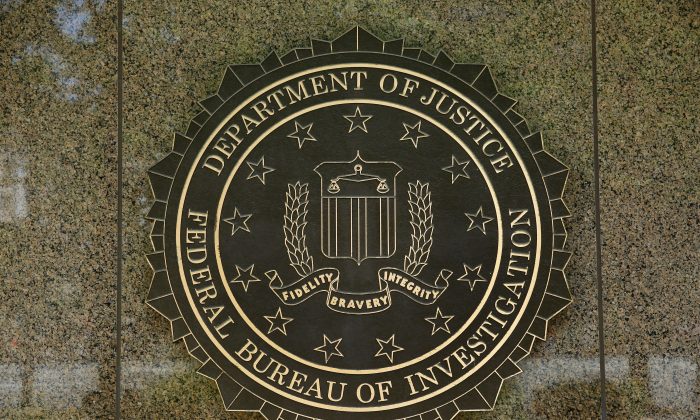 Tin tặc thâm nhập hệ thống email của FBI, gửi thư rác đến ít nhất 100,000 người