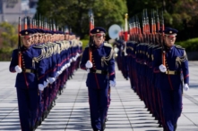 Nhật Bản tìm kiếm thêm ngân sách quốc phòng do lo ngại về Trung Quốc, Bắc Hàn