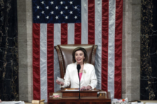 Hạ viện thông qua, và đang gửi lên Thượng viện dự luật ngân sách trị giá 1.85 ngàn tỷ USD