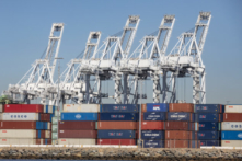 Bộ trưởng Giao thông vận tải Pete Buttigieg: Các vấn đề về chuỗi cung ứng có thể kéo dài cùng đại dịch