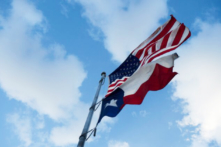 Texas thông qua 8 sửa đổi đối với Hiến pháp tiểu bang, trong đó có một sửa đổi nhằm tăng cường tự do tôn giáo