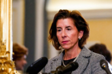 Bộ trưởng Thương mại Hoa Kỳ kêu gọi tài trợ cho vi mạch ở Michigan