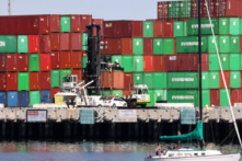 Chính phủ TT Biden tiết lộ kế hoạch trị giá hàng tỷ USD để giải quyết các vấn đề về chuỗi cung ứng