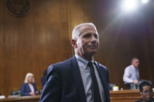 Tiến sĩ Fauci: Định nghĩa về ‘chích ngừa đầy đủ’ có thể được thay đổi