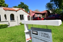 Nhà ở: Tăng trưởng, suy giảm, và thời điểm