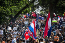 Người Úc biểu tình trên khắp cả nước phản đối lệnh bắt buộc chích ngừa COVID-19 ở các thành phố lớn