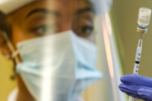 Nghiên cứu của Israel: Liều bổ sung COVID-19 của Pfizer hiệu quả trong việc phòng ngừa bệnh nặng