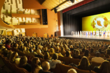 Các quan chức California chào mừng Shen Yun trở lại