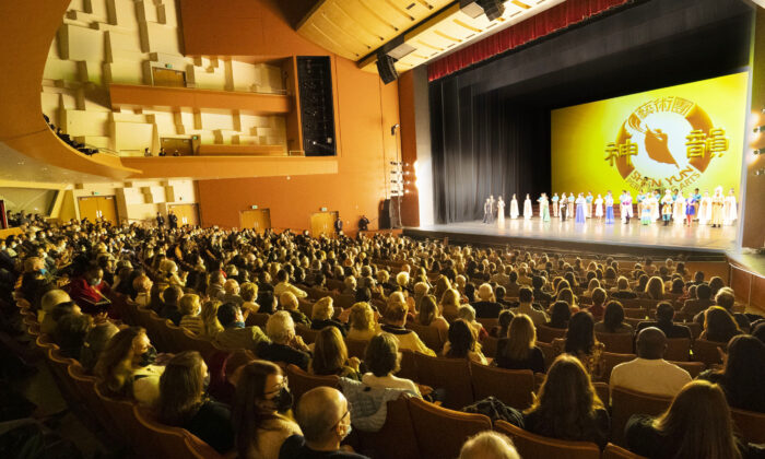 Các quan chức California chào mừng Shen Yun trở lại