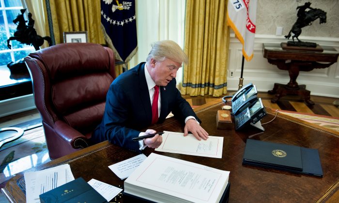 việc Trump cắt giảm thuế