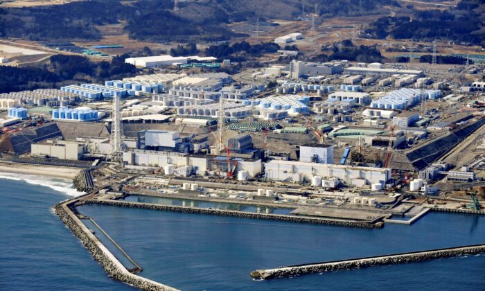 Nhật Bản xả nước từ Fukushima