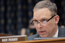 Dân biểu Perry: Thế giới phải lên án để ngăn chặn nạn thu hoạch nội tạng của ĐCSTQ