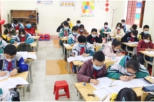 Việt Nam chiều 2/12: Trẻ mầm non ở Sài Gòn bắt đầu đi học, 86 học sinh phản ứng sau chích vaccine ở Thanh Hóa đã xuất viện