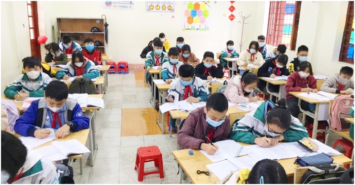 Việt Nam chiều 2/12: Trẻ mầm non ở Sài Gòn bắt đầu đi học, 86 học sinh phản ứng sau chích vaccine ở Thanh Hóa đã xuất viện