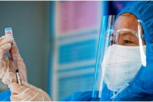 Việt Nam: Hà Nội chưa trả kết quả cho F1 sau 4 ngày xét nghiệm PCR, Quảng Trị thu hồi tờ trình ‘trả lại lô vaccine Pfizer tăng hạn’